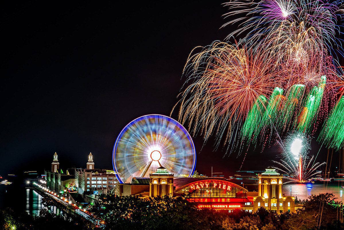 summer fireworks return to navy pier this weekend 1